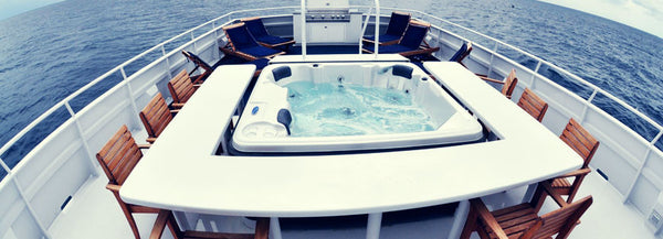 120 ft Roatan Yacht Charter- 4 Hrs Snorkel, Fish and Party