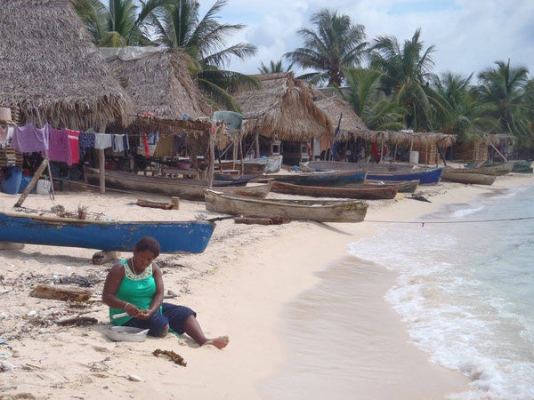 Cayos Cochinos All Day Snorkel Trip