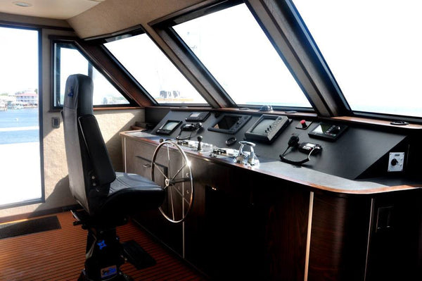 120 ft Roatan Yacht Charter- 4 Hrs Snorkel, Fish and Party