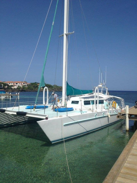 52 ft Catamaran Charter Roatan- 4 hours