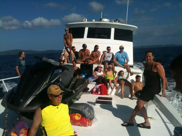 Roatan Private Yacht Charter- 4 Hrs to Snorkel, Jet Ski, Party